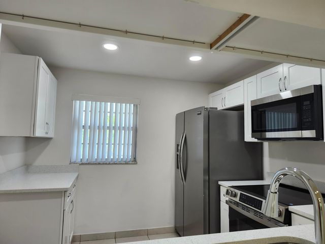 330 NE 26th Avenue 202, Boynton Beach, FL 33435