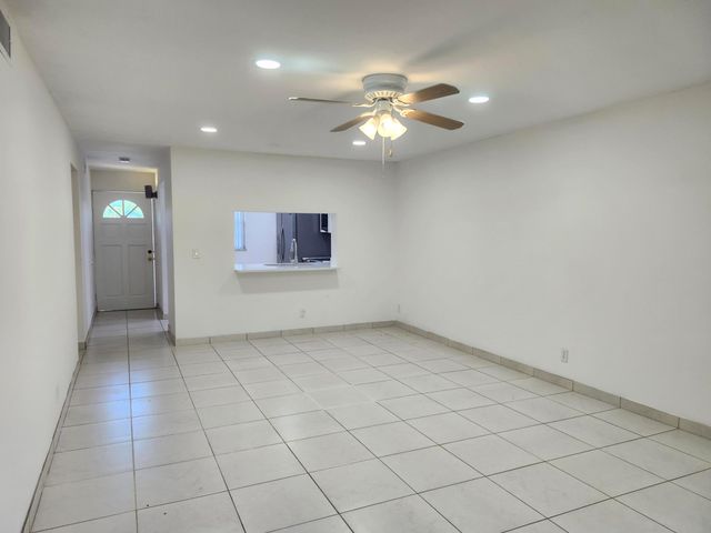 330 NE 26th Avenue 202, Boynton Beach, FL 33435