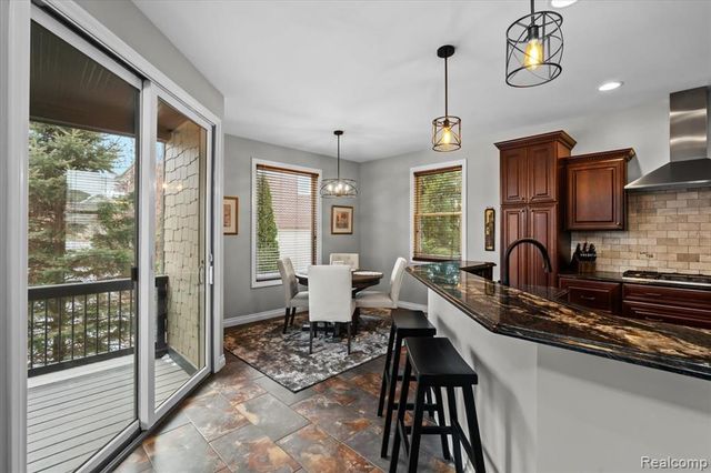 10511 Stoney Point Drive, South Lyon, MI 48178