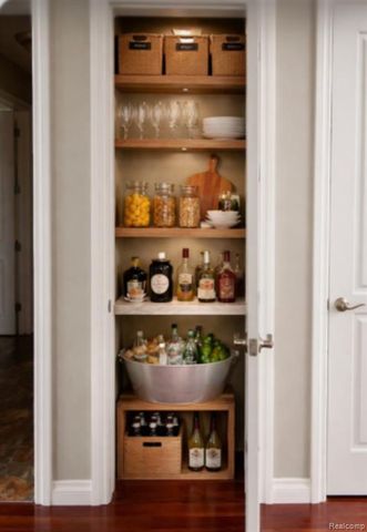 10511 Stoney Point Drive, South Lyon, MI 48178