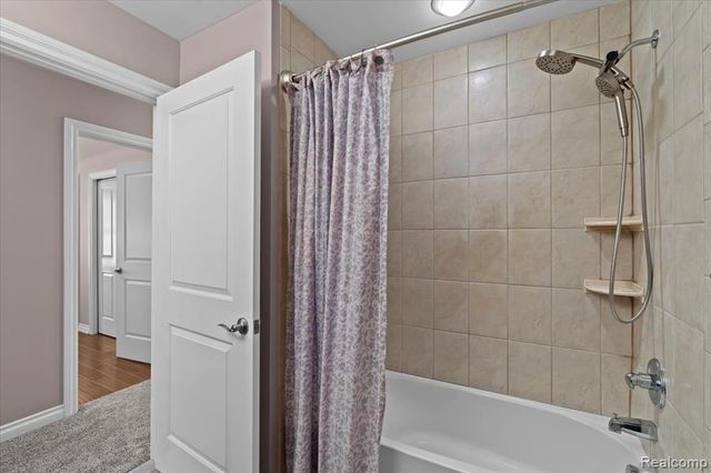 10511 Stoney Point Drive, South Lyon, MI 48178