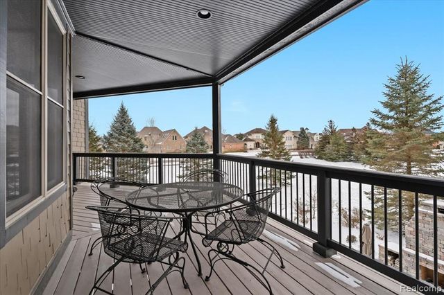 10511 Stoney Point Drive, South Lyon, MI 48178