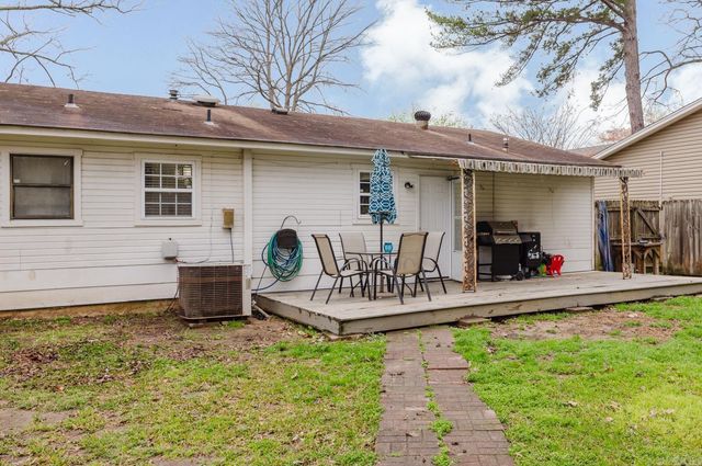 2500 Carywood Drive, Bryant, AR 72022