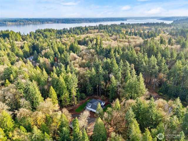 6301 Cooper Point Road NW, Olympia, WA 98502