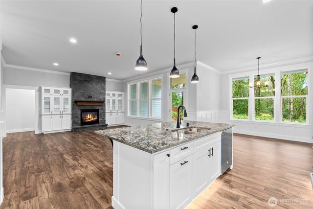 6301 Cooper Point Road NW, Olympia, WA 98502