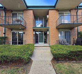 1968 Axtell Drive Unit: 1, Troy, MI 48084