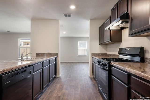 8227 Atlas Rise, San Antonio, TX 78252