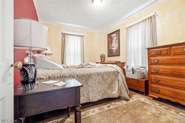 2112 Iris Court NW, Canton, OH 44709