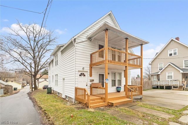 2112 Iris Court NW, Canton, OH 44709