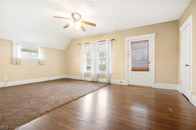 2112 Iris Court NW, Canton, OH 44709