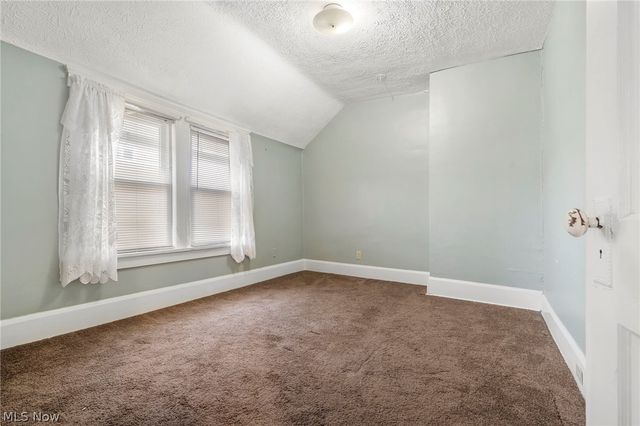 2112 Iris Court NW, Canton, OH 44709