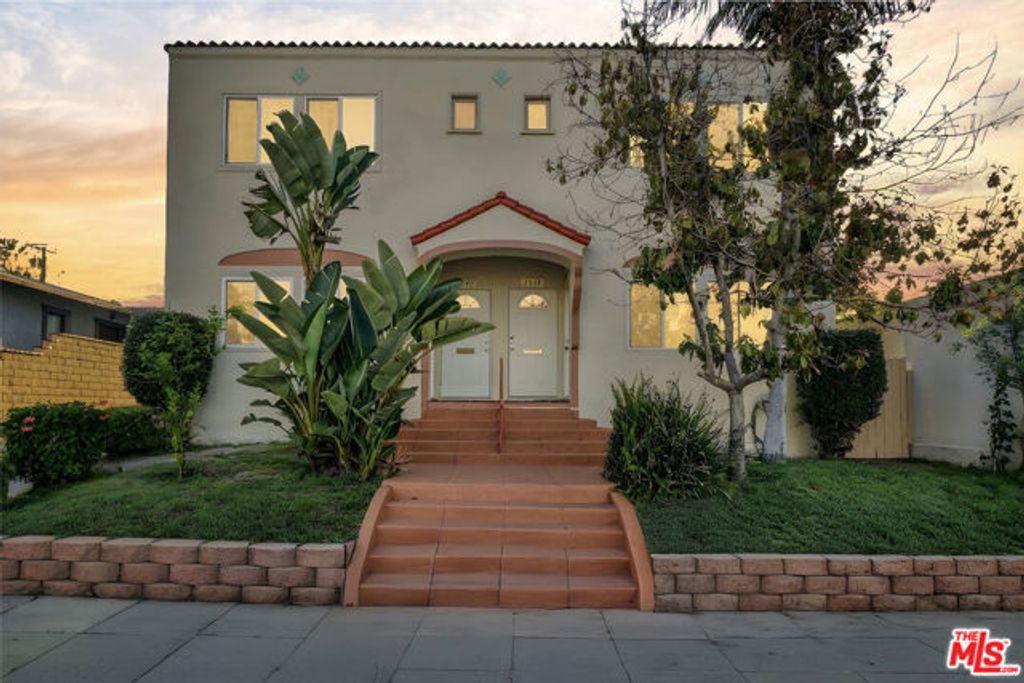 2536 Atlantic Avenue, Long Beach, CA 90806