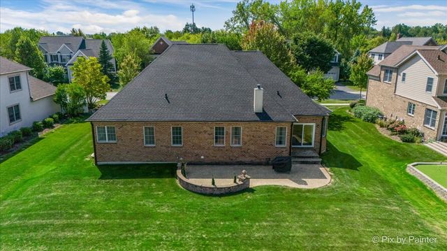 93 Open Parkway S, Hawthorn Woods, IL 60047