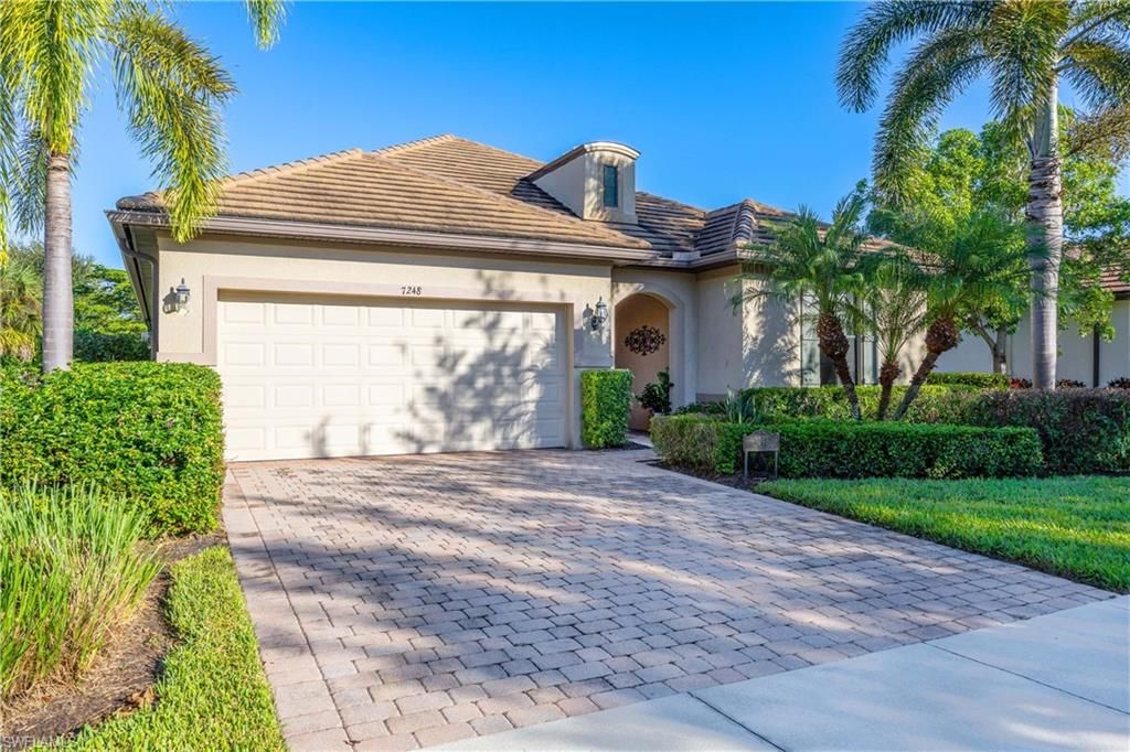 7248 Live Oak DR, Naples, FL 34114