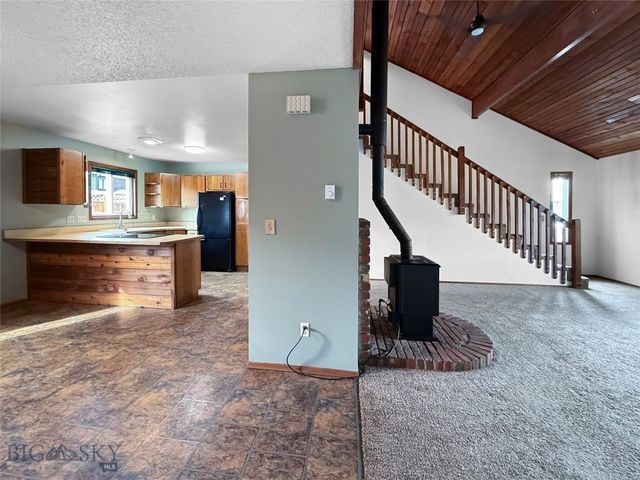 911 Jeanette Place D, Belgrade, MT 59714