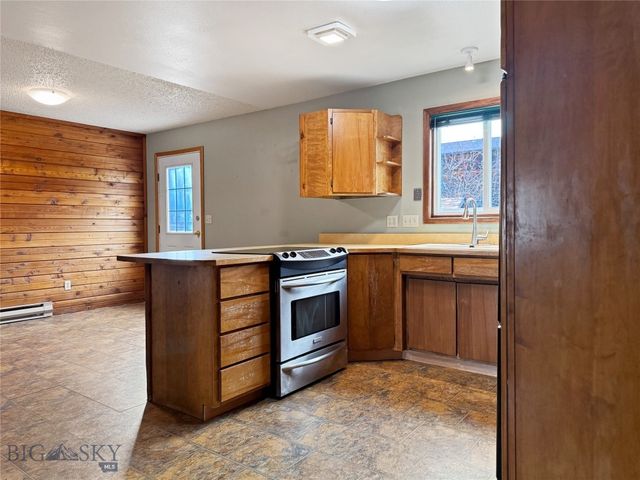 911 Jeanette Place D, Belgrade, MT 59714