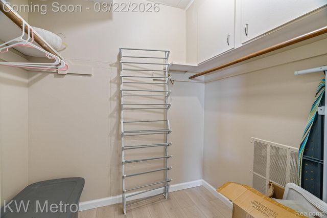 8300 Jefferson E, Detroit, MI 48214