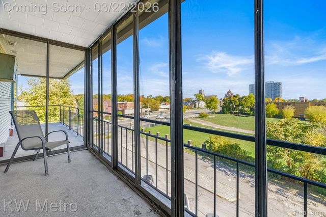 8300 Jefferson E, Detroit, MI 48214