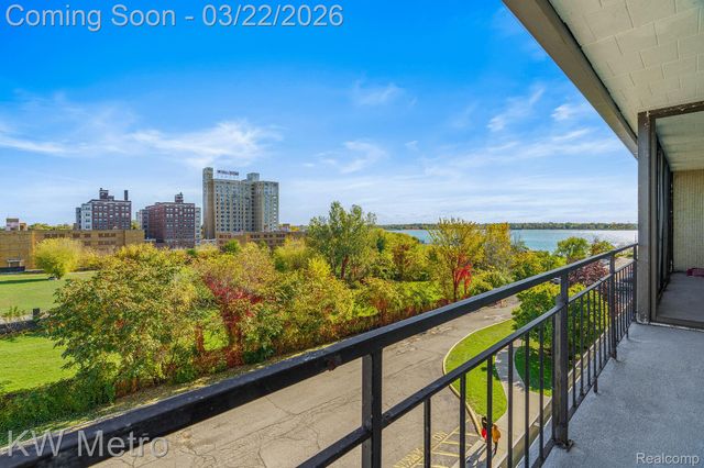 8300 Jefferson E, Detroit, MI 48214