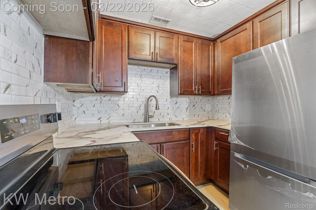 8300 Jefferson E, Detroit, MI 48214