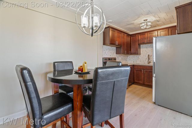 8300 Jefferson E, Detroit, MI 48214