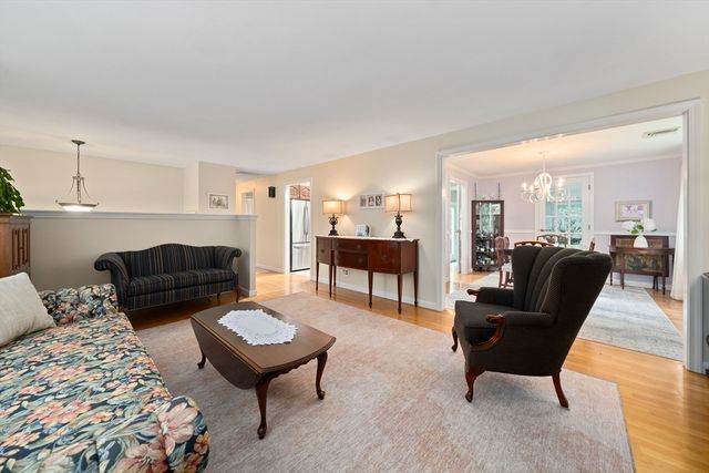 119 Hall Dr, Norwell, MA 02061
