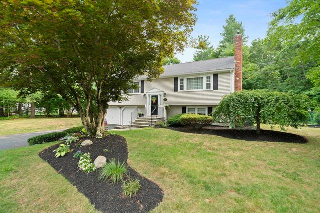119 Hall Dr, Norwell, MA 02061