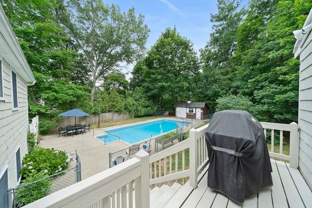 119 Hall Dr, Norwell, MA 02061