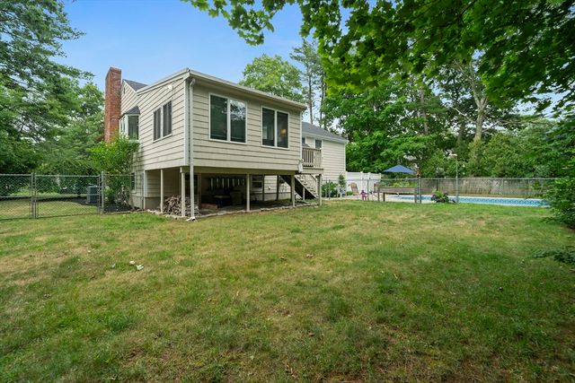119 Hall Dr, Norwell, MA 02061