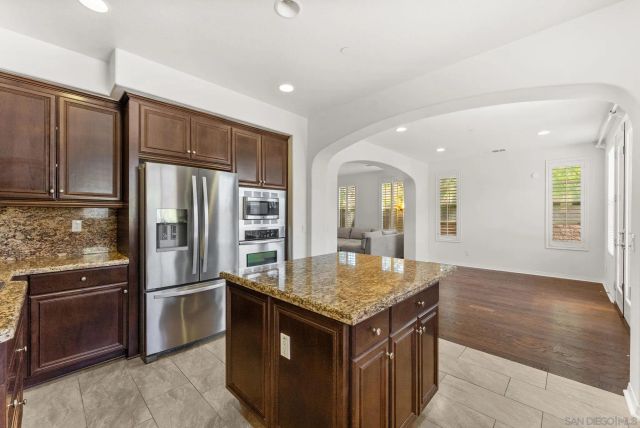 10449 Monterey Ridge Dr, San Diego, CA 92127