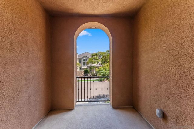 10449 Monterey Ridge Dr, San Diego, CA 92127