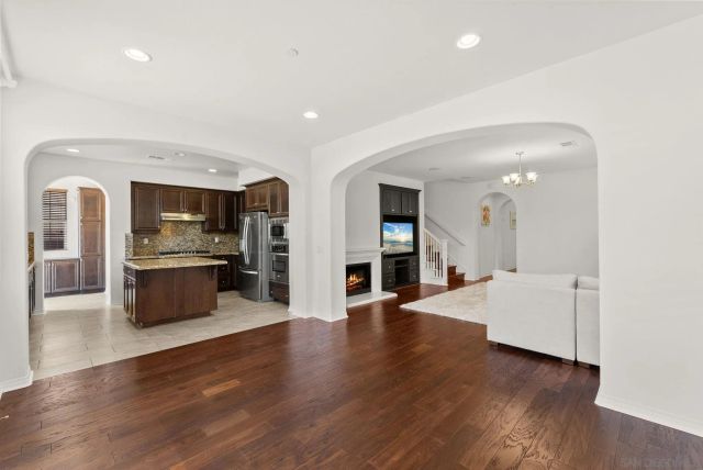 10449 Monterey Ridge Dr, San Diego, CA 92127