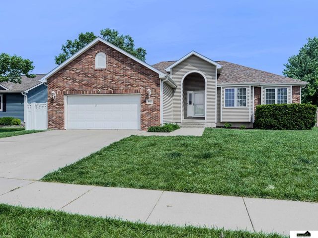 6411 Saline Drive, Lincoln, NE 68504