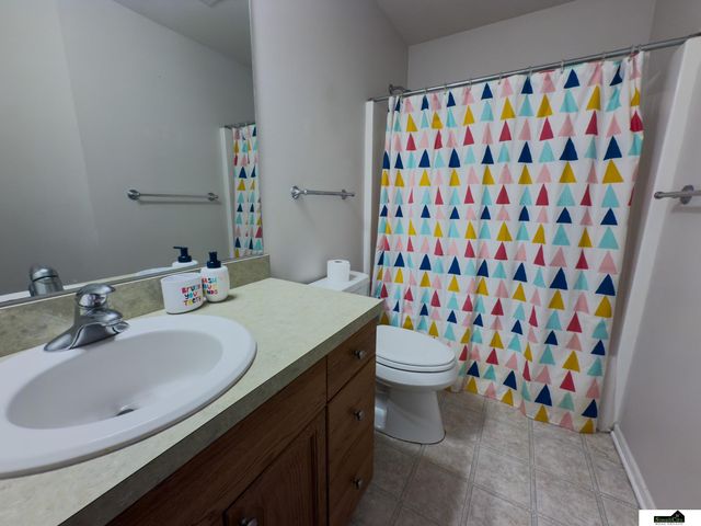 6411 Saline Drive, Lincoln, NE 68504