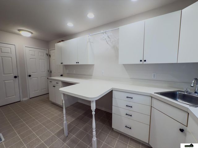 6411 Saline Drive, Lincoln, NE 68504