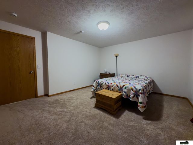 6411 Saline Drive, Lincoln, NE 68504