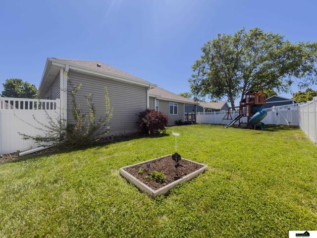 6411 Saline Drive, Lincoln, NE 68504