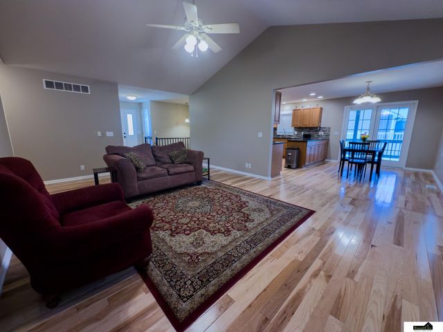 6411 Saline Drive, Lincoln, NE 68504