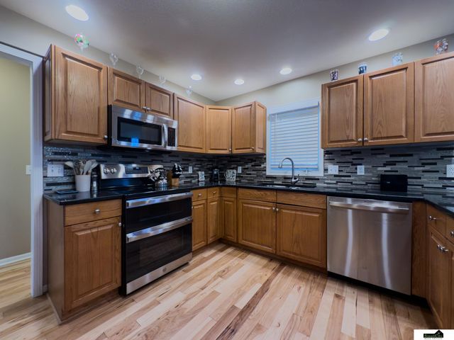 6411 Saline Drive, Lincoln, NE 68504