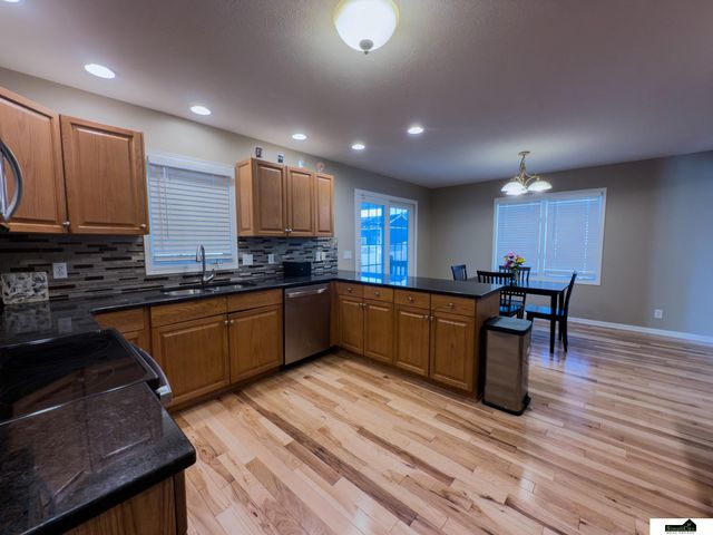 6411 Saline Drive, Lincoln, NE 68504