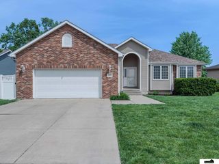 6411 Saline Drive, Lincoln, NE 68504