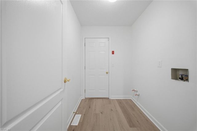 2609 Embers CT, Virginia Beach, VA 23456