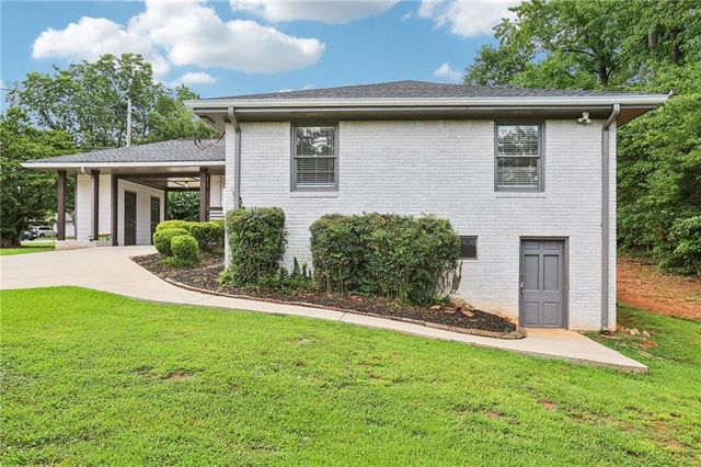 3731 N Druid Hills Road, Decatur, GA 30033