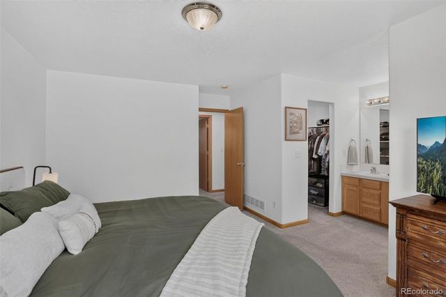 8466 Keenland Way, Wellington, CO 80549
