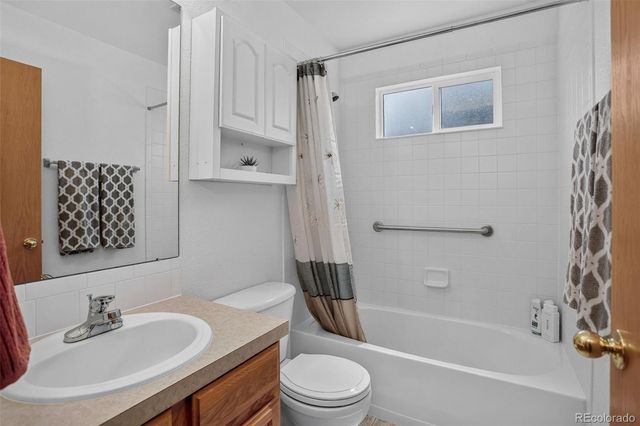 8466 Keenland Way, Wellington, CO 80549