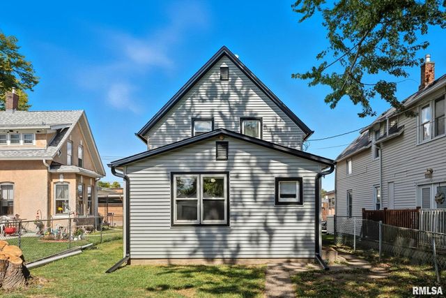1416 17TH Avenue, Moline, IL 61265