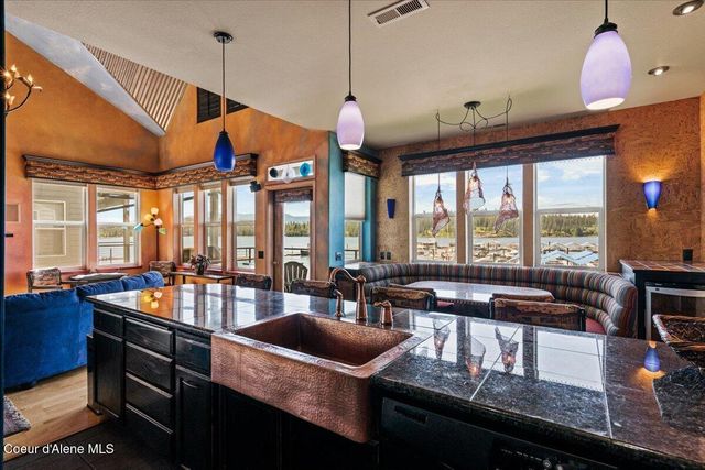 46700 HWY 200, 304, Hope, ID 83836
