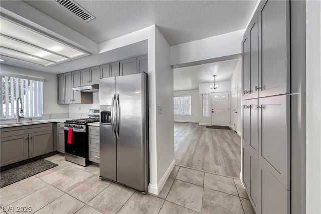 5639 Guiding Star Circle, North Las Vegas, NV 89031