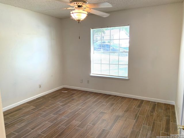 12242 Brownstone St, Live Oak, TX 78233