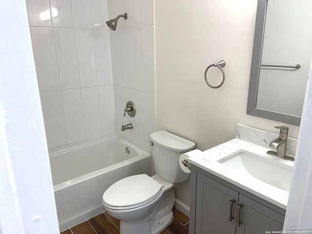 12242 Brownstone St, Live Oak, TX 78233